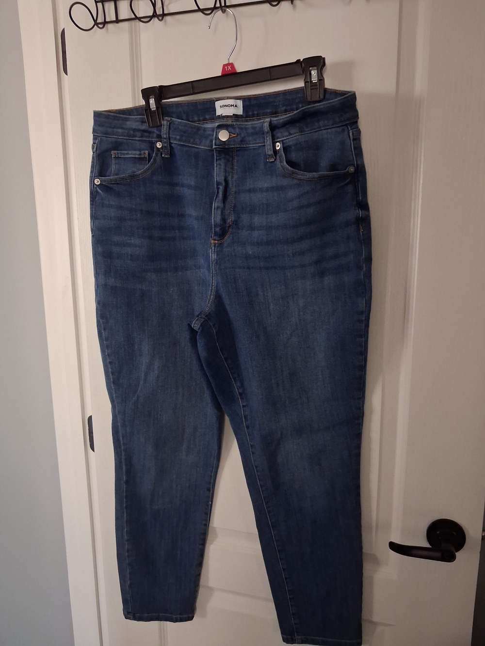 SONOMA Women's High-Rise Skinny Jeans in Medium Blue Wash